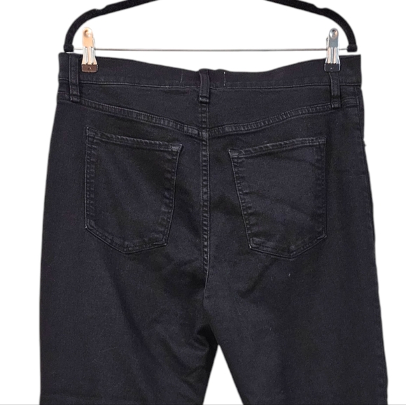 NWT Abercrombie and Fitch The Flare Ultra High Rise Jeans Size 33 Short - Picture 12 of 15